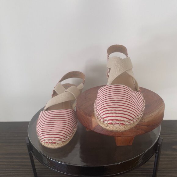 Abella Red & White True Comfort Shoes - Picture 2 of 12